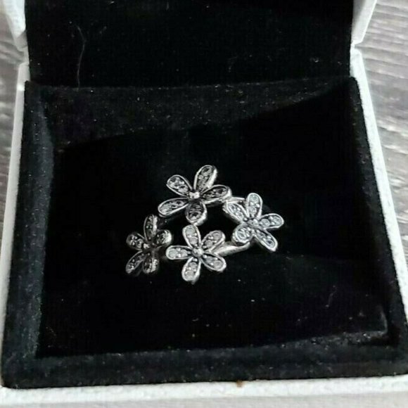 PANDORA Sterling Silver RETIRED DAZZLING DAISIES RING set -SIZE 7 - Picture 9 of 9
